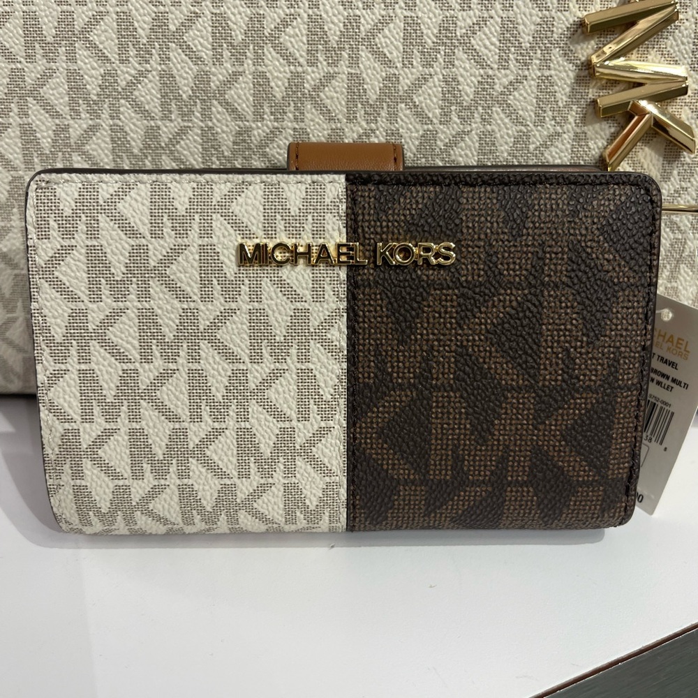 MICHAEL KORS Jet Set Medium Zip CN Two-Tone Logo Bifold Wallet
Brown Multi
NWT - Picture 14 of 16